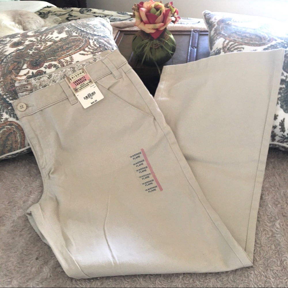 ‼️Sold‼️4X$10‼️NWT Arizona LowRise slim fit pants